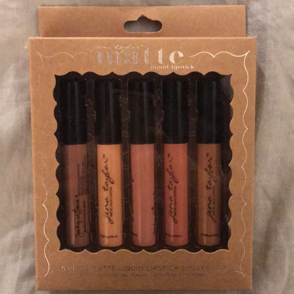 Set of 5 matte liquid lipsticks